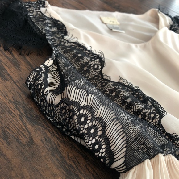 Daytrip - Off-white Dress - Size M - Picture 4 of 8